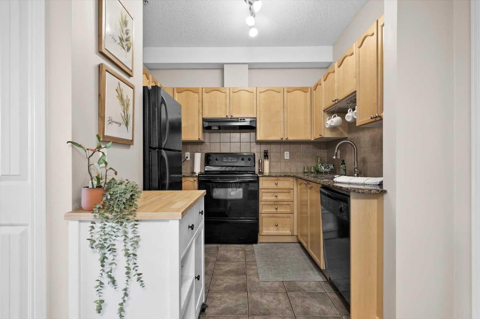 219, 8 Prestwick Pond Terrace SE