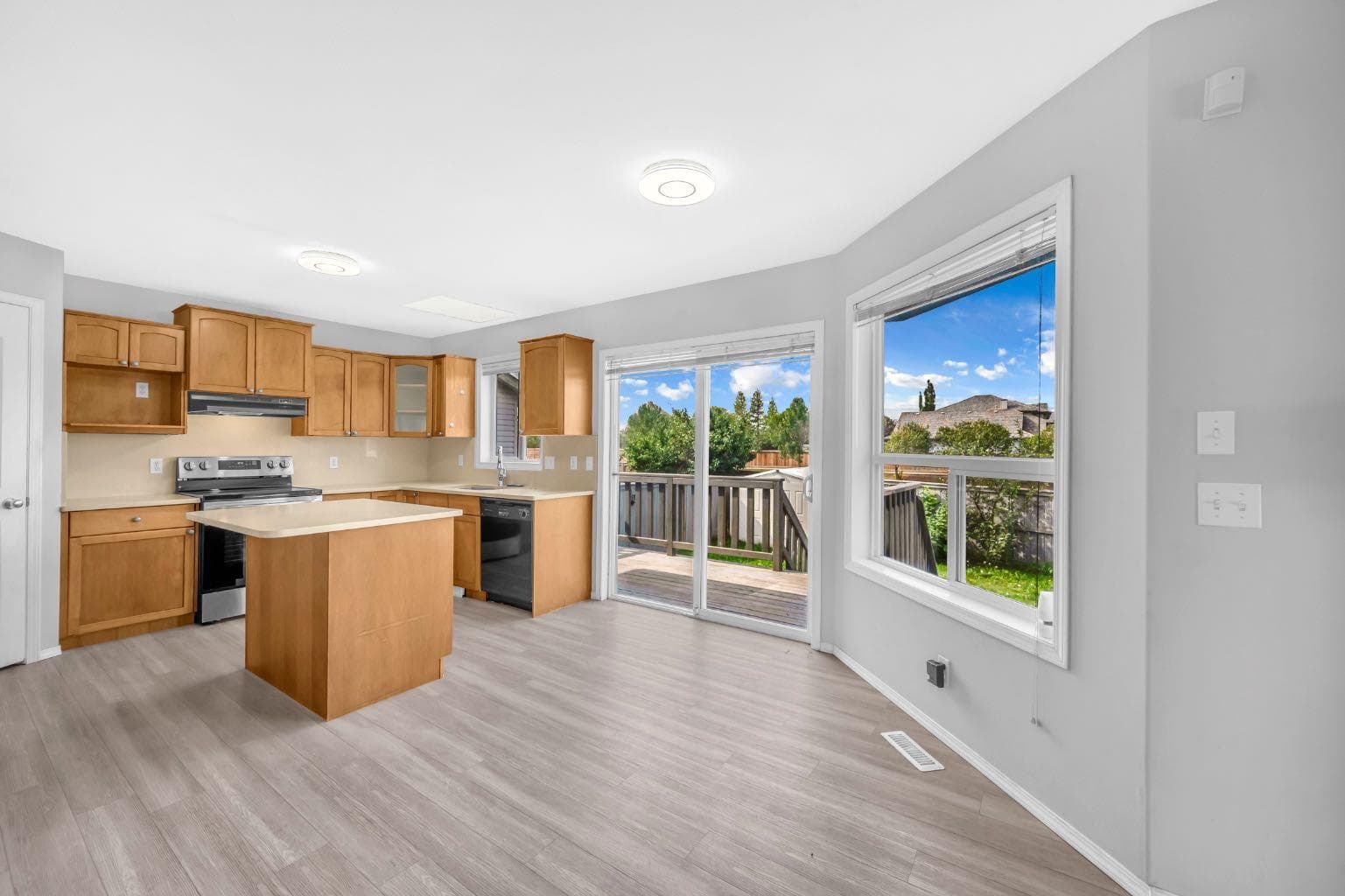 171 Willowbrook Drive NW