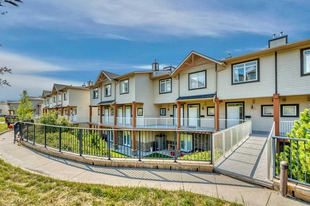 13, 148 Rockyledge View NW