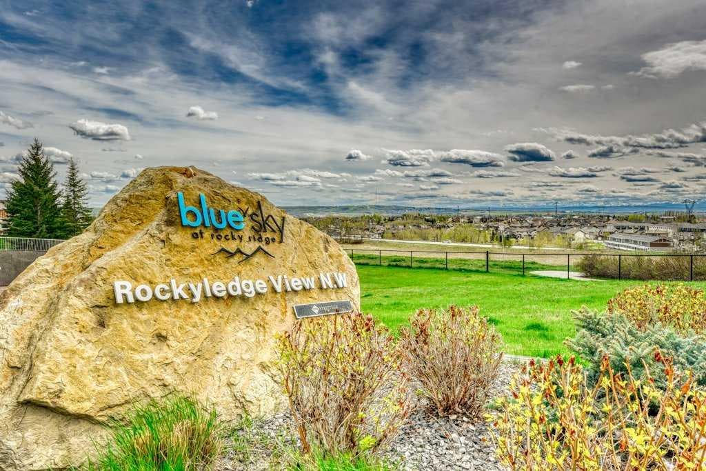 13, 148 Rockyledge View NW