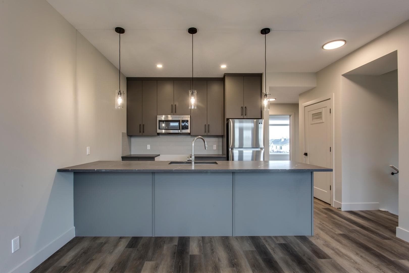 259 Royal Elm Road NW