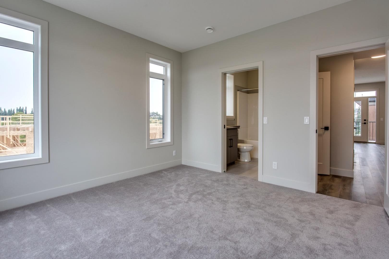 259 Royal Elm Road NW