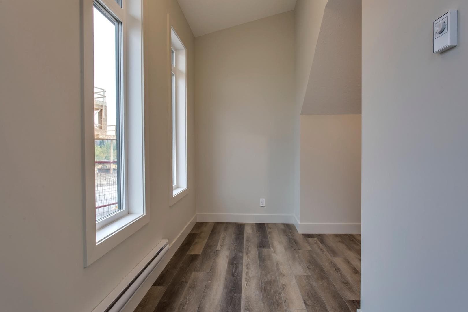 259 Royal Elm Road NW
