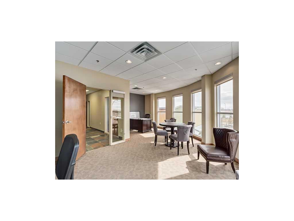 220, 52 Gateway Drive NE
