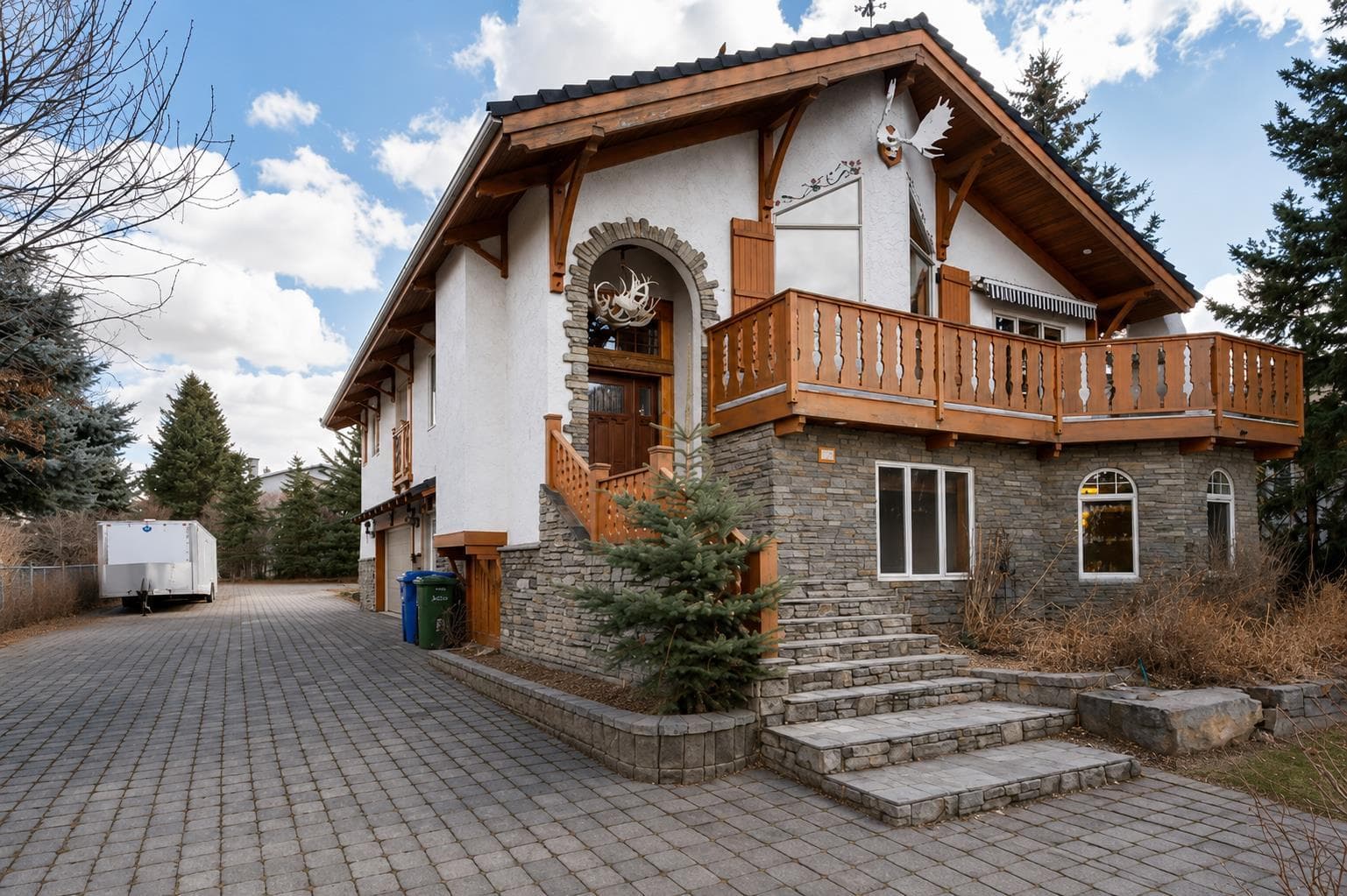 764 East Chestermere Drive 