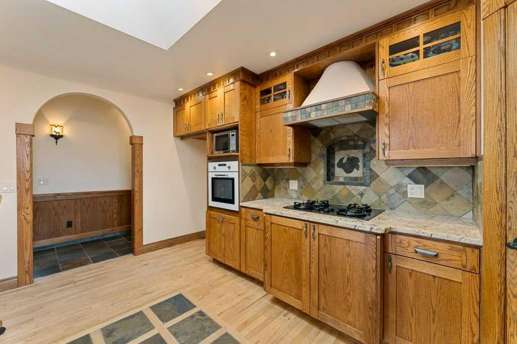 764 East Chestermere Drive 