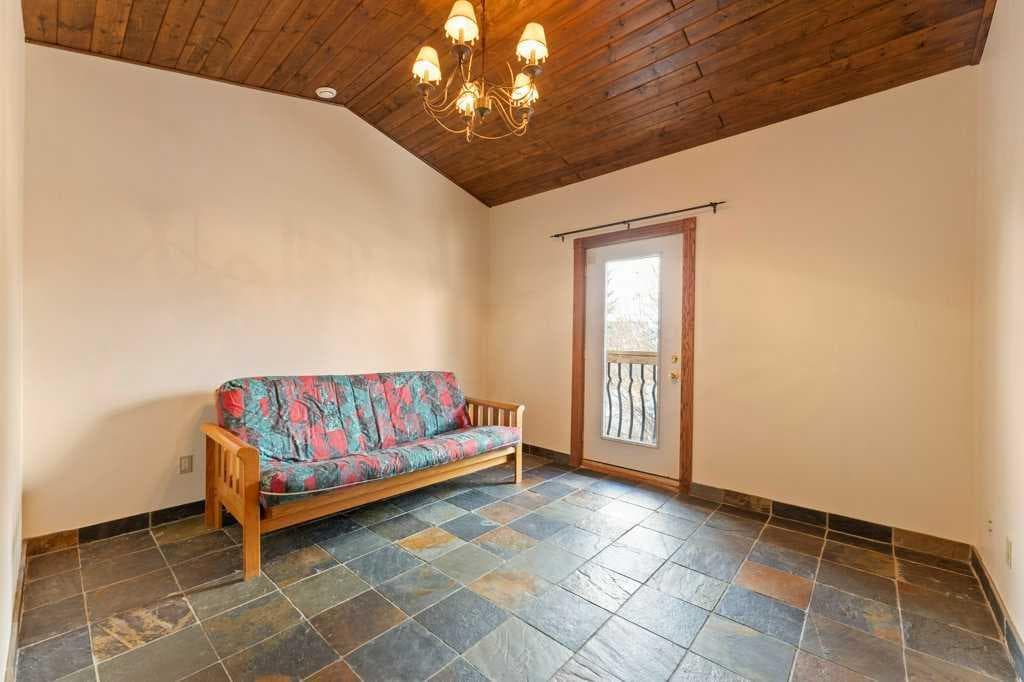 764 East Chestermere Drive 