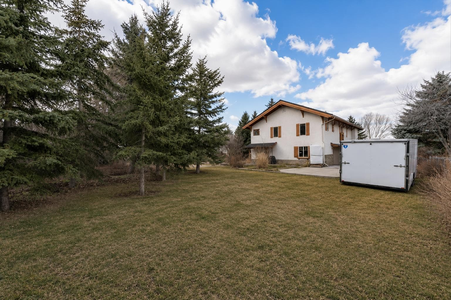 764 East Chestermere Drive 