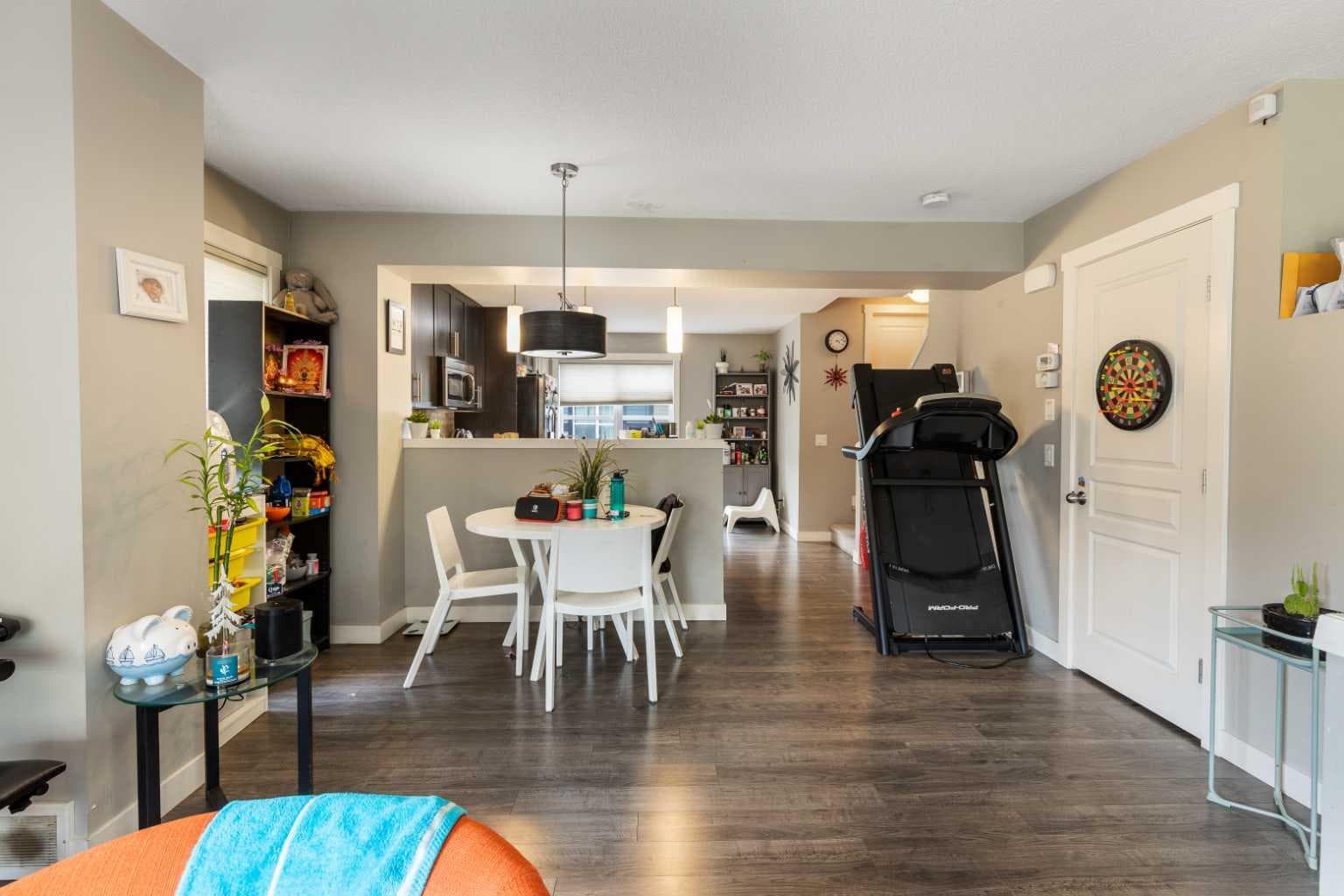 319 Mckenzie Towne Square SE