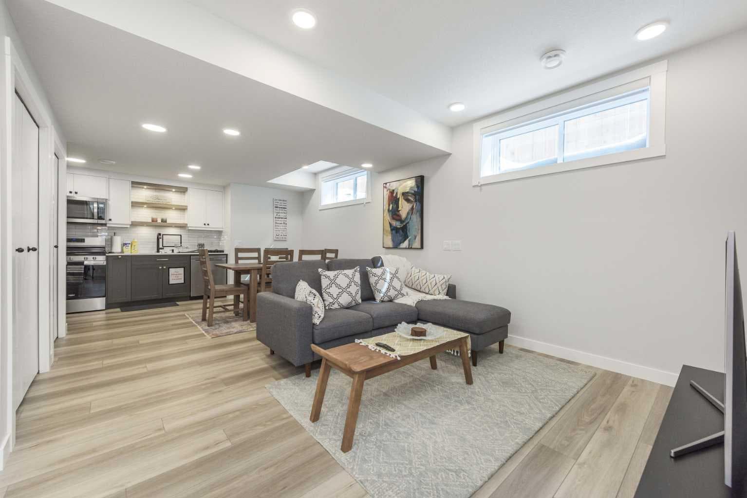 181 Amblehurst Rise NW