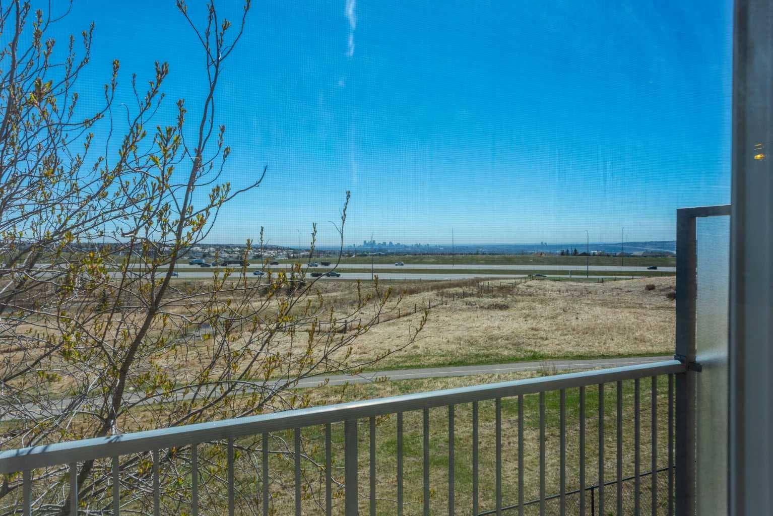 42 Royal Crest Point NW