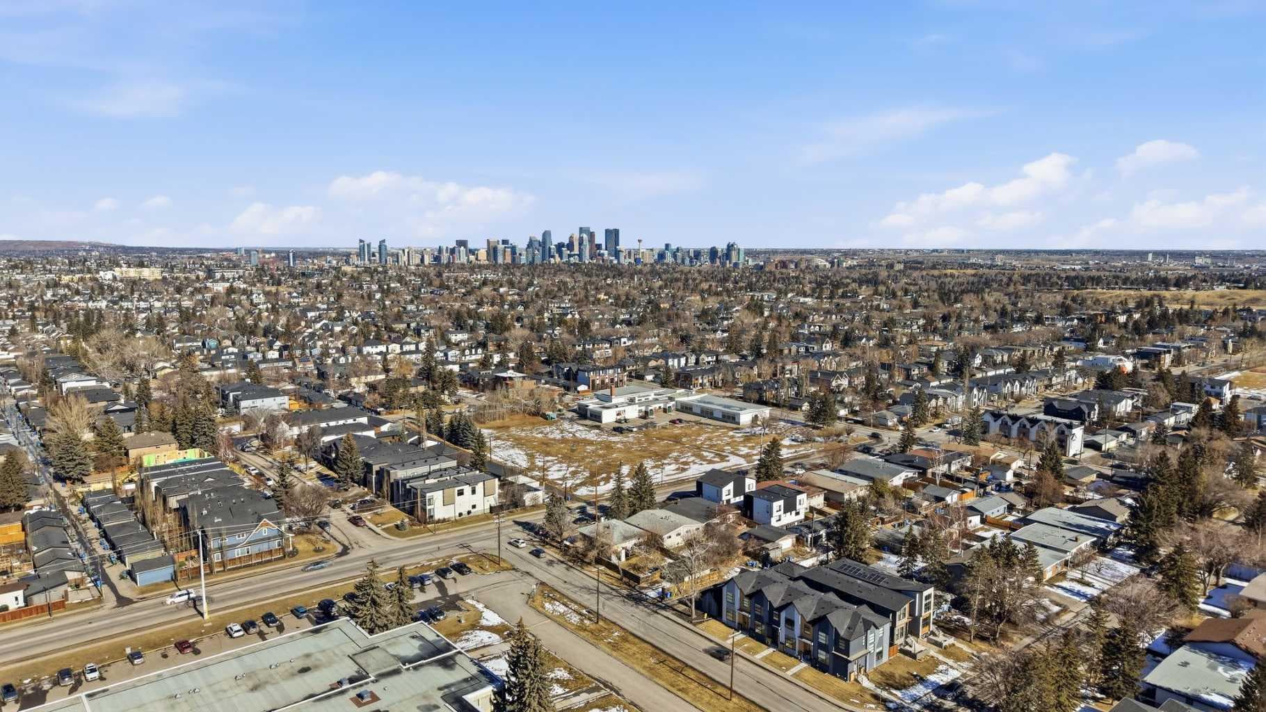 2135, 2139, 2143 50 Avenue SW