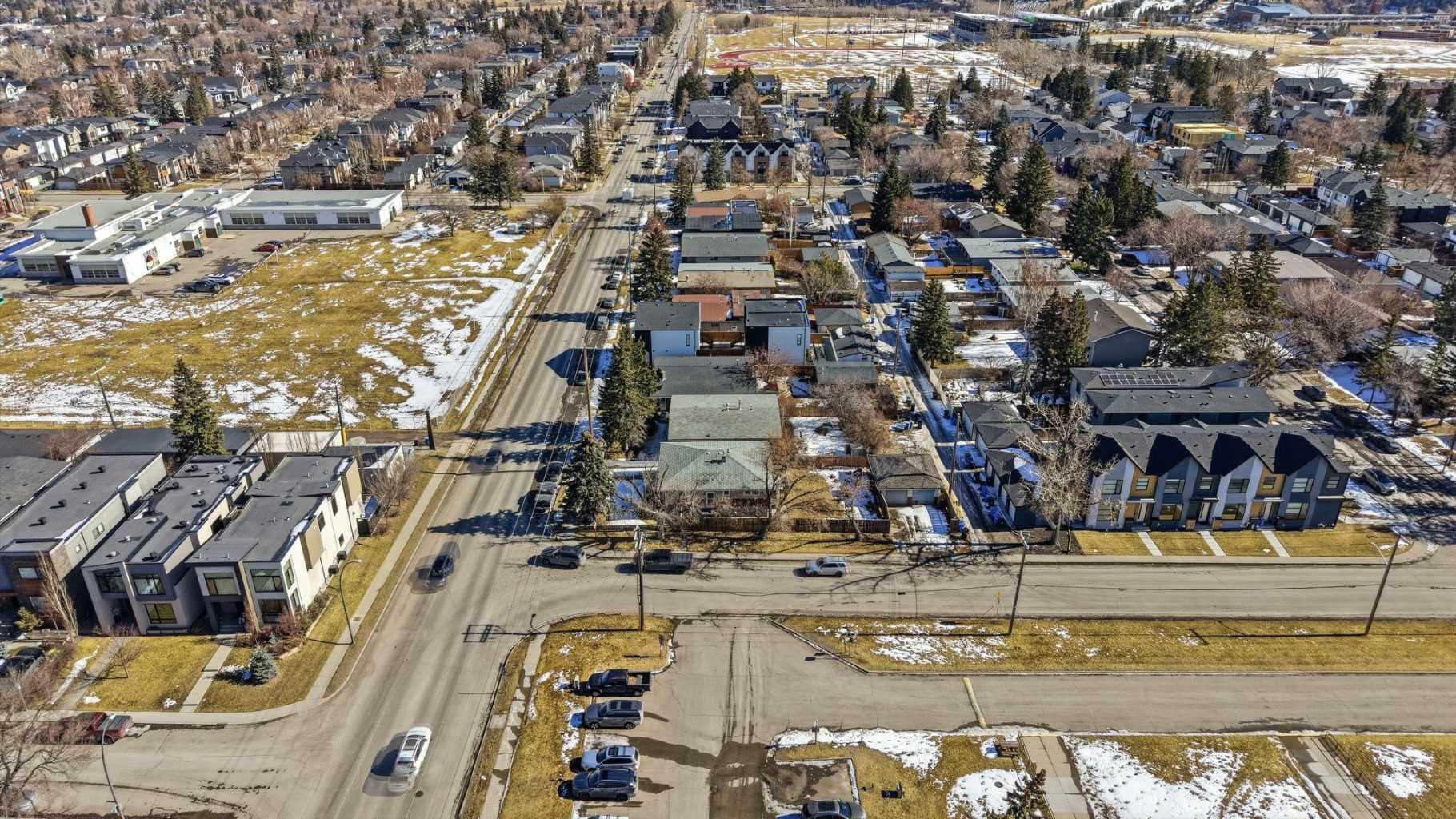 2135, 2139, 2143 50 Avenue SW