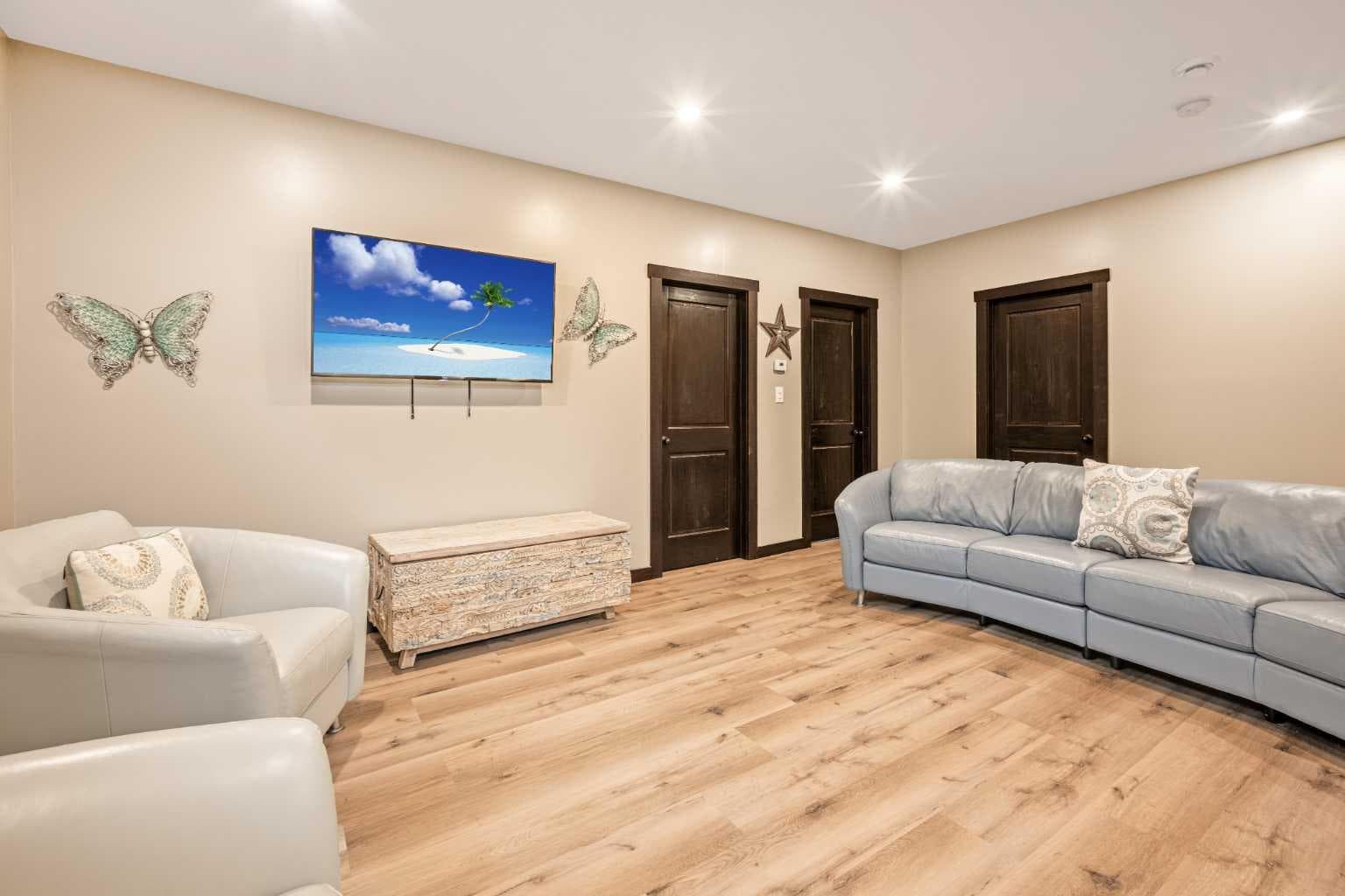 216 Cottageclub Crescent 
