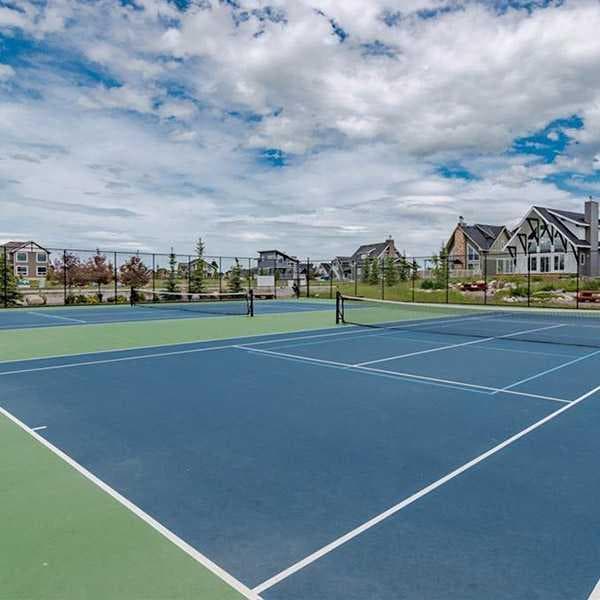 216 Cottageclub Crescent 