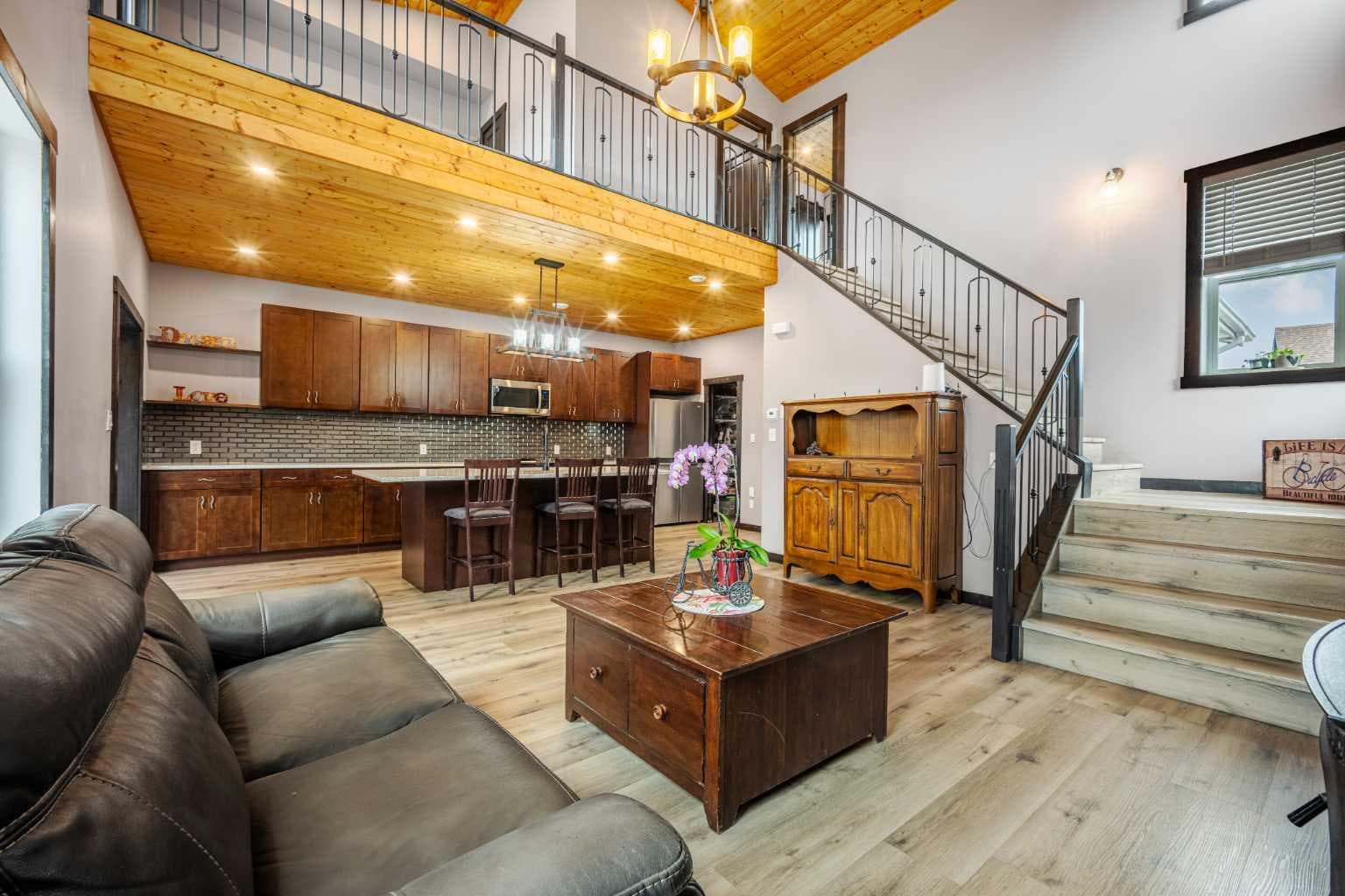 216 Cottageclub Crescent 