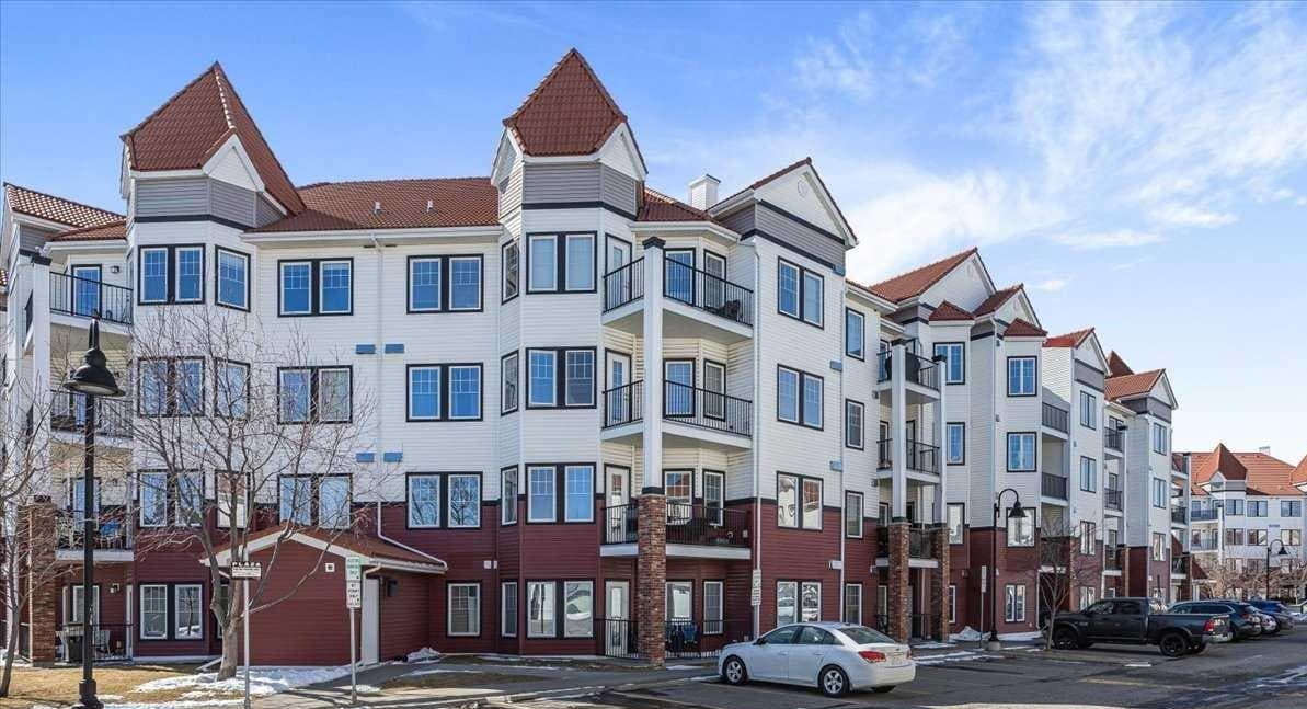 326, 30 Royal Oak Plaza NW