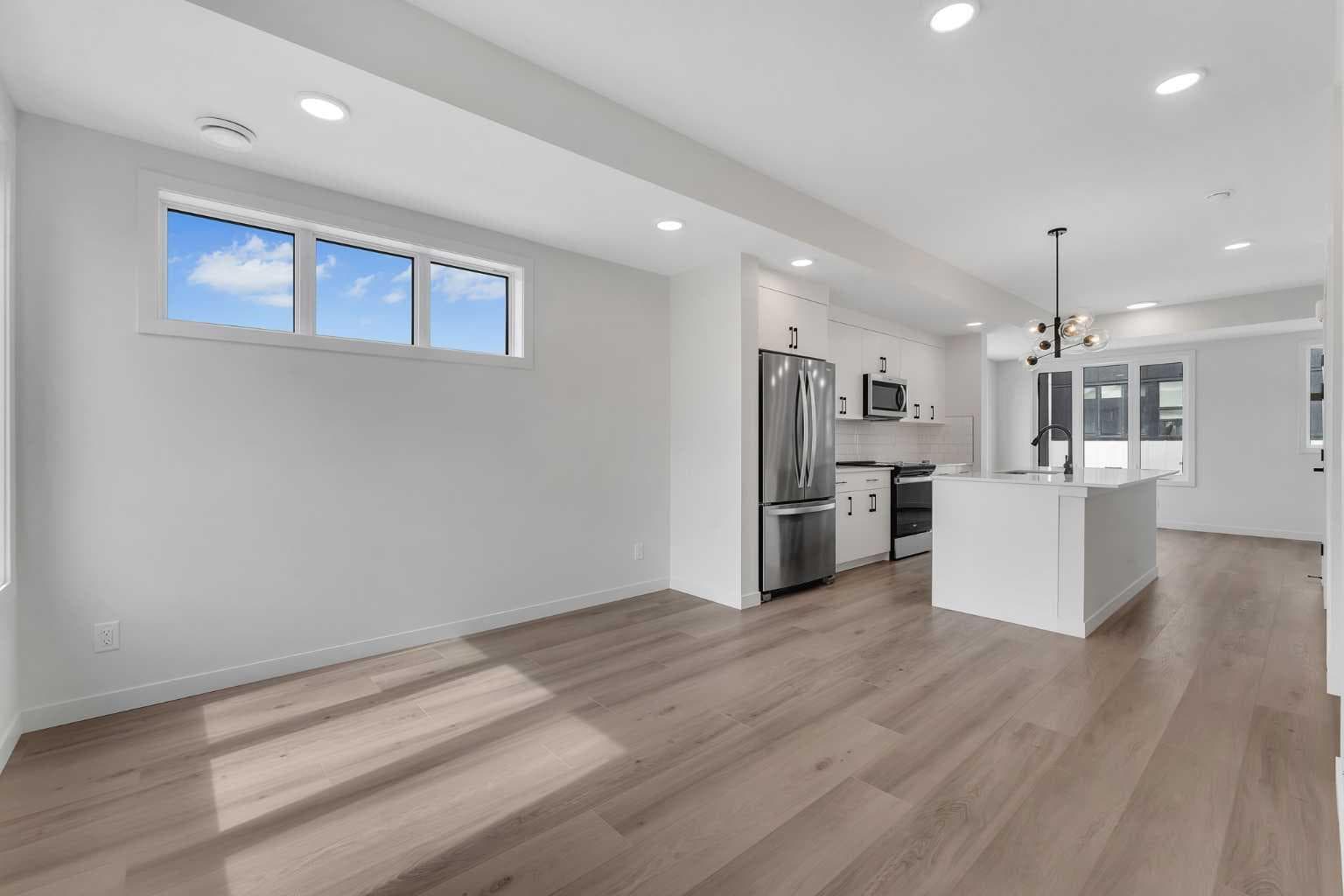 120 Arbour Lake Court NW