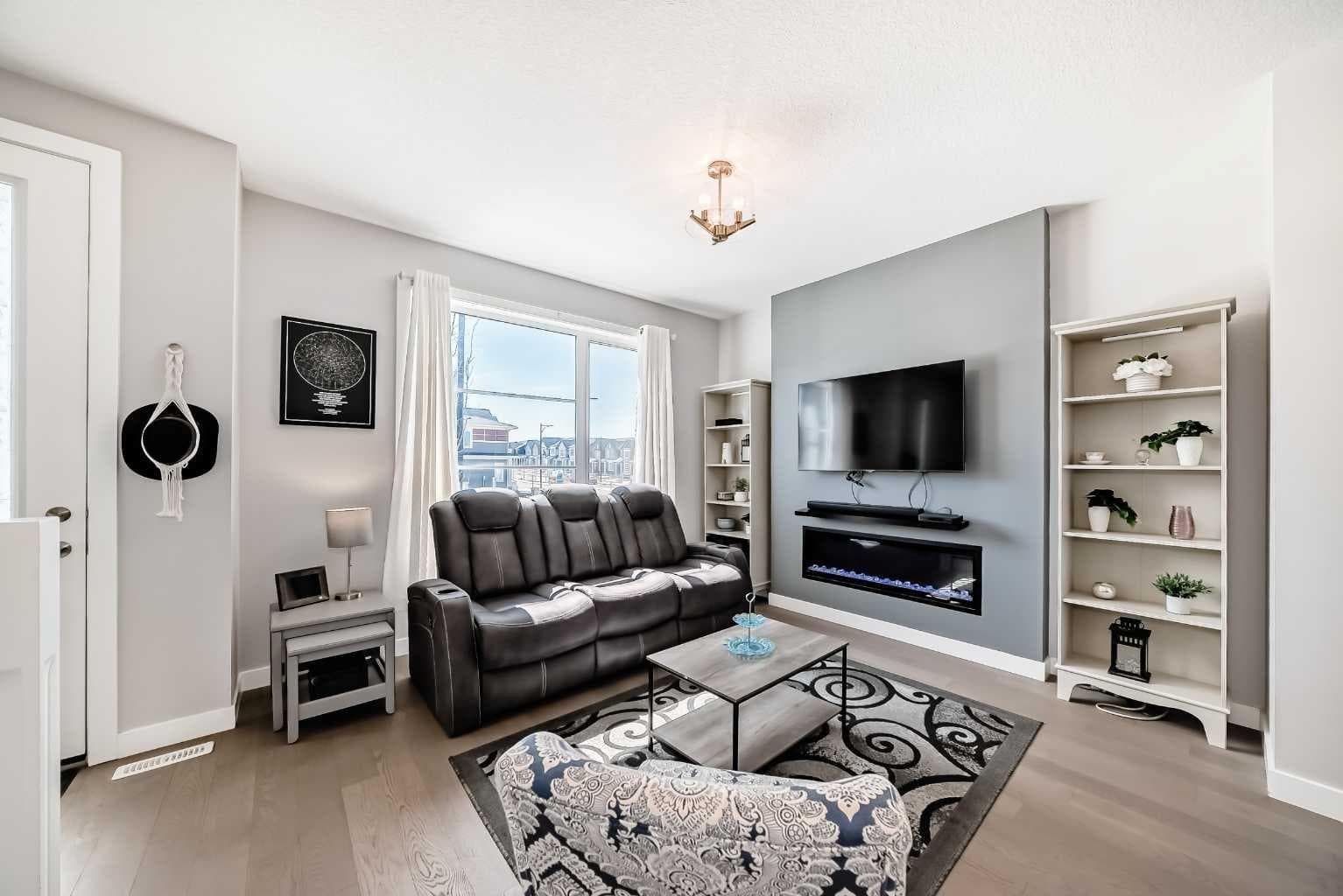 1016 Lanark Boulevard SE