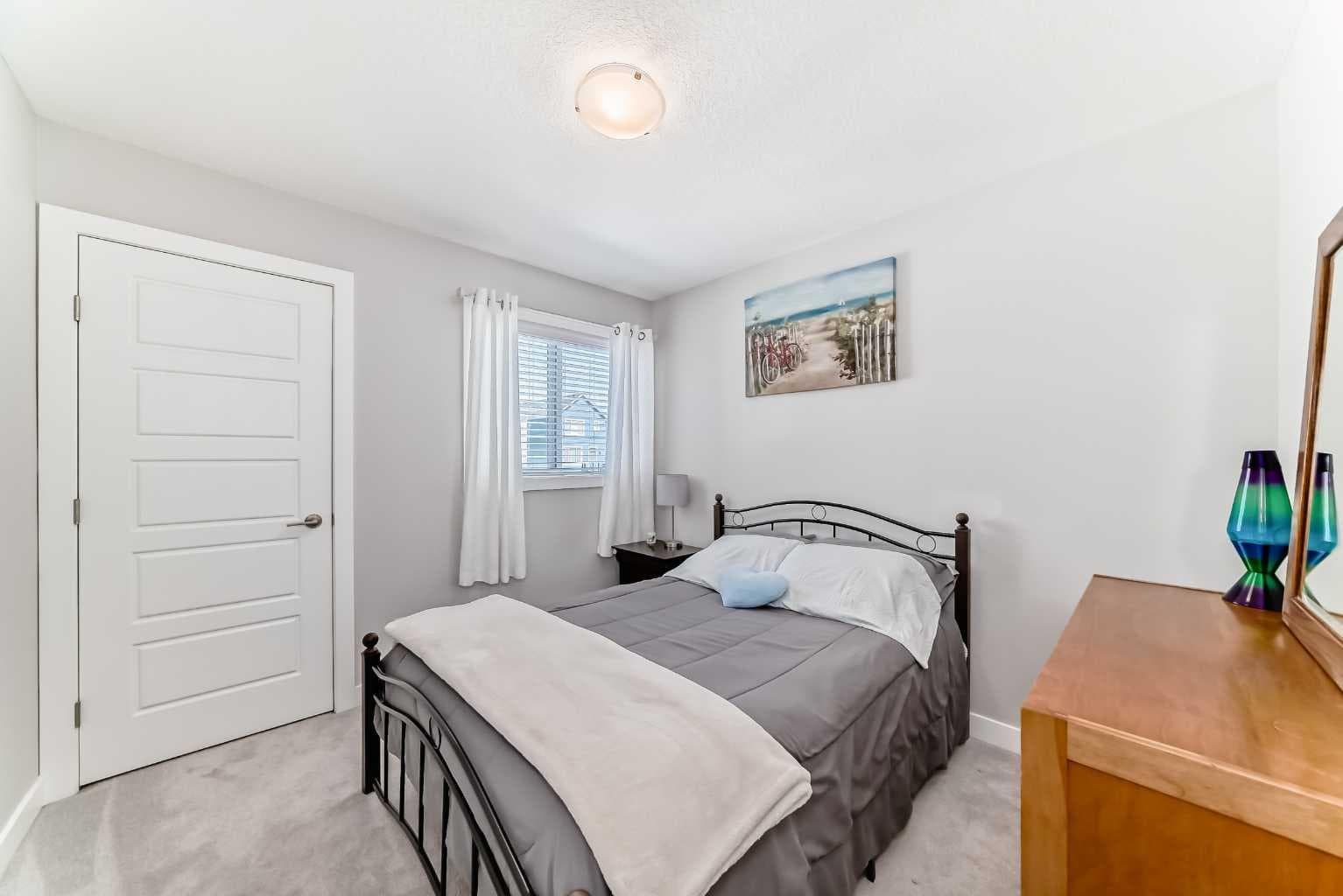 1016 Lanark Boulevard SE
