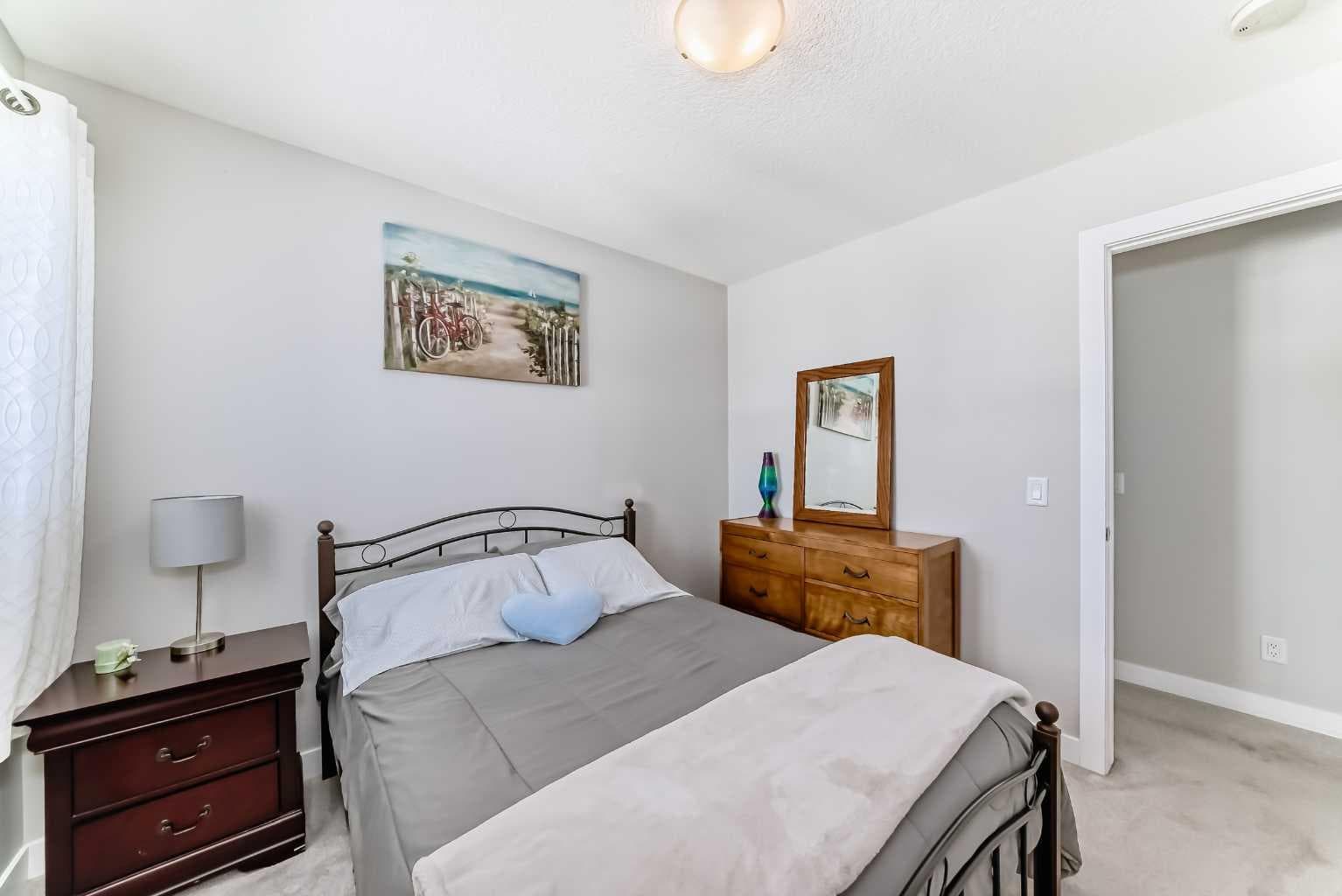 1016 Lanark Boulevard SE