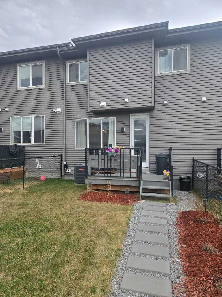 1016 Lanark Boulevard SE