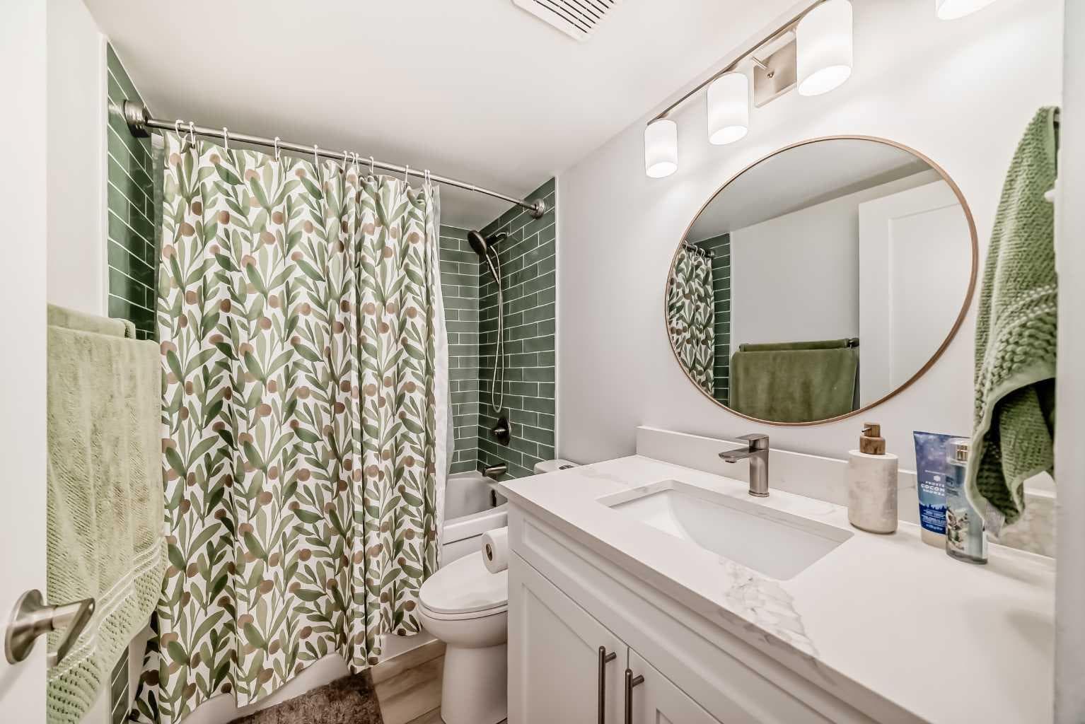 202, 520 Cedar Crescent SW