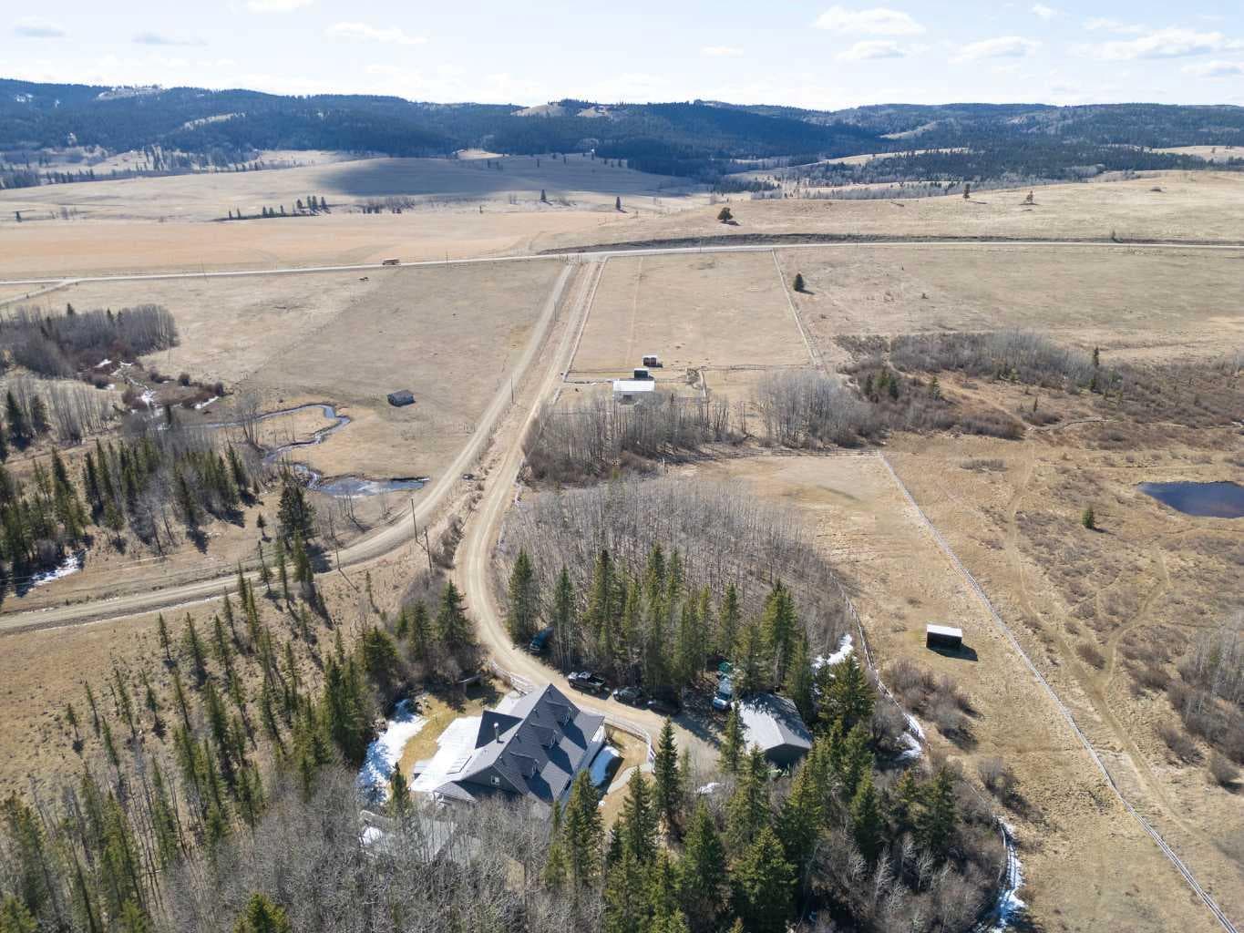 273116 Grand Valley Road 