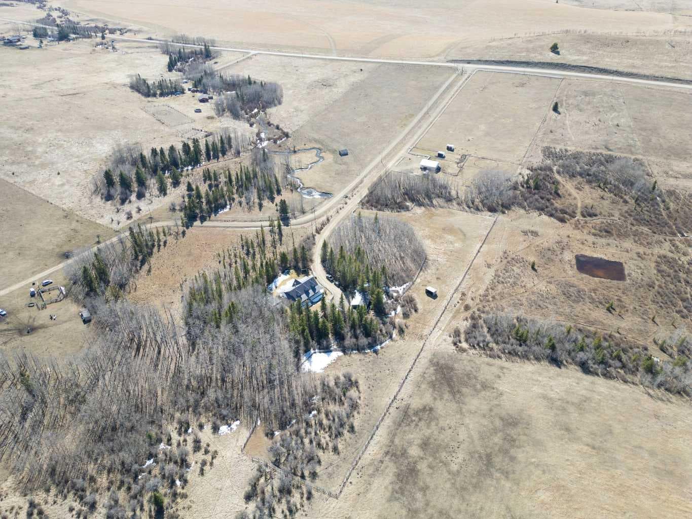 273116 Grand Valley Road 