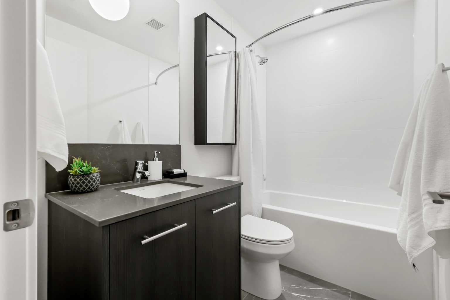 Package #1, 730 2 Avenue SW