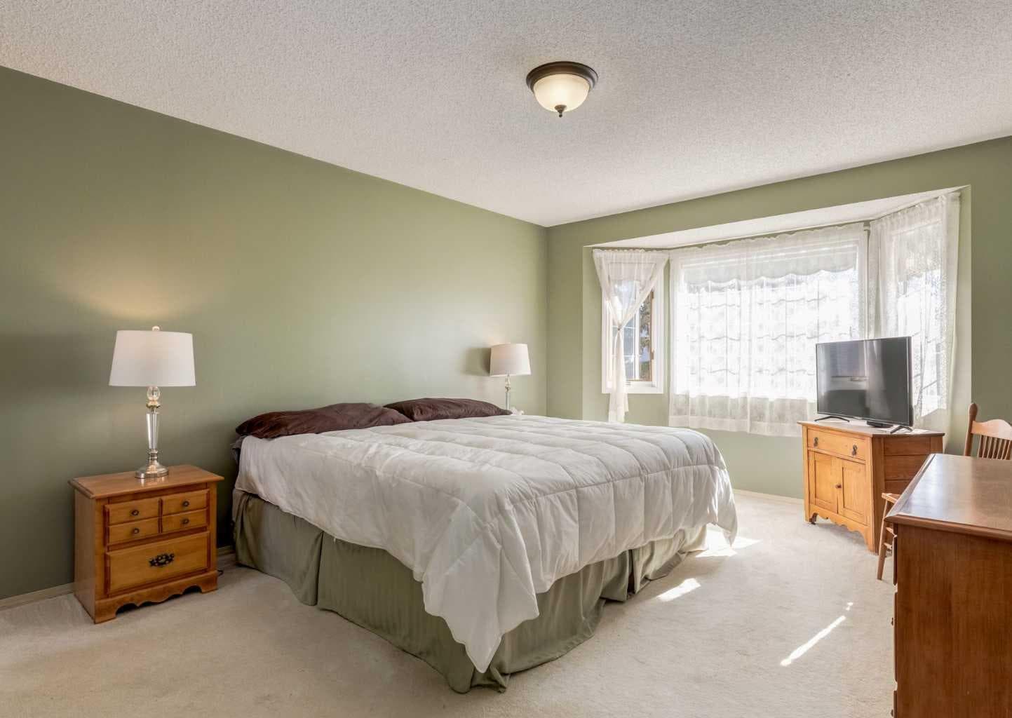 83 Gleneagles Close 