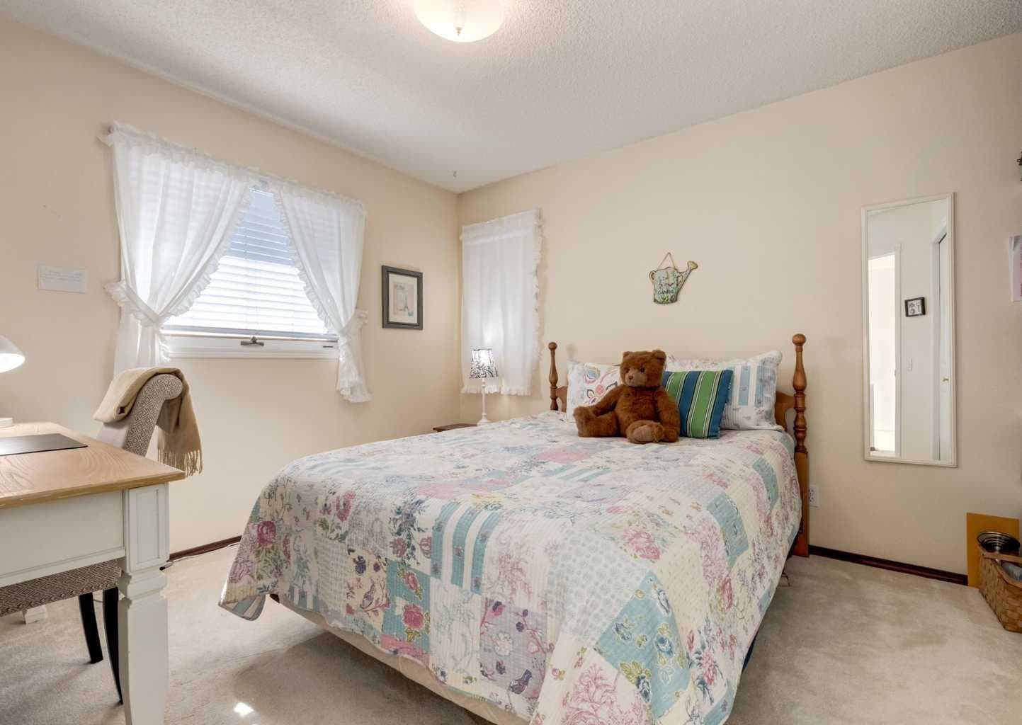 83 Gleneagles Close 