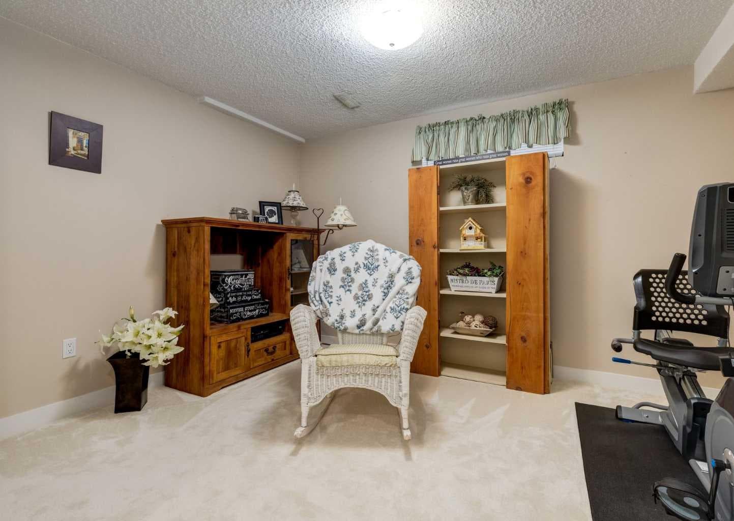 83 Gleneagles Close 