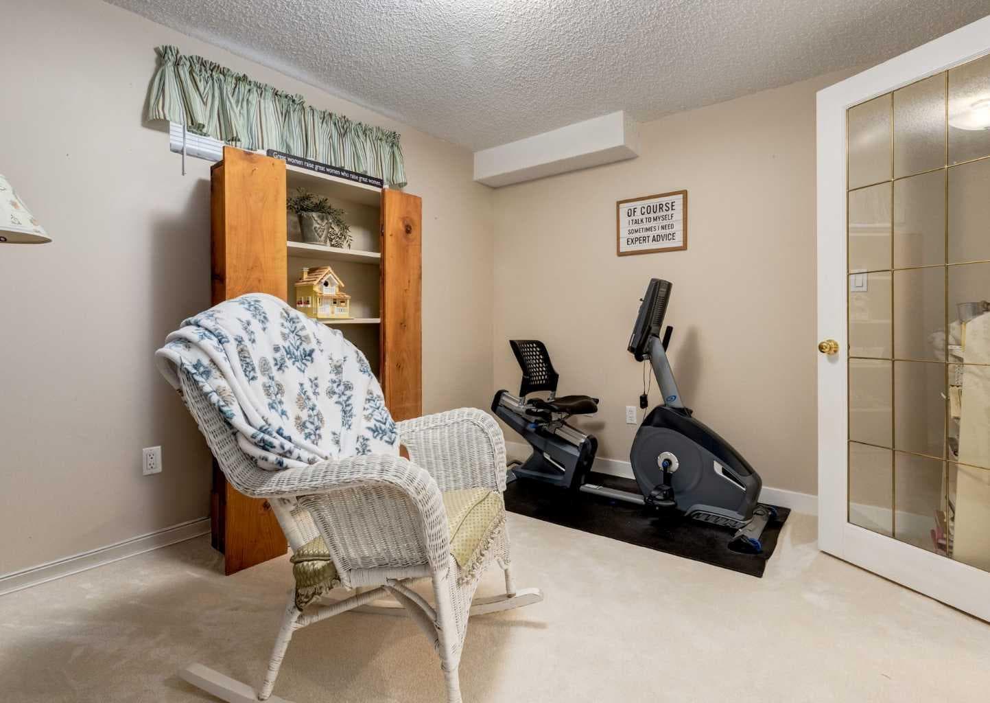 83 Gleneagles Close 