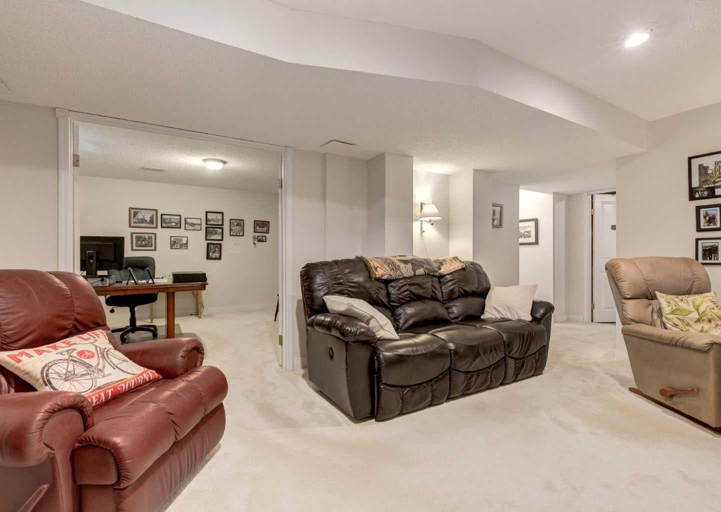 83 Gleneagles Close 