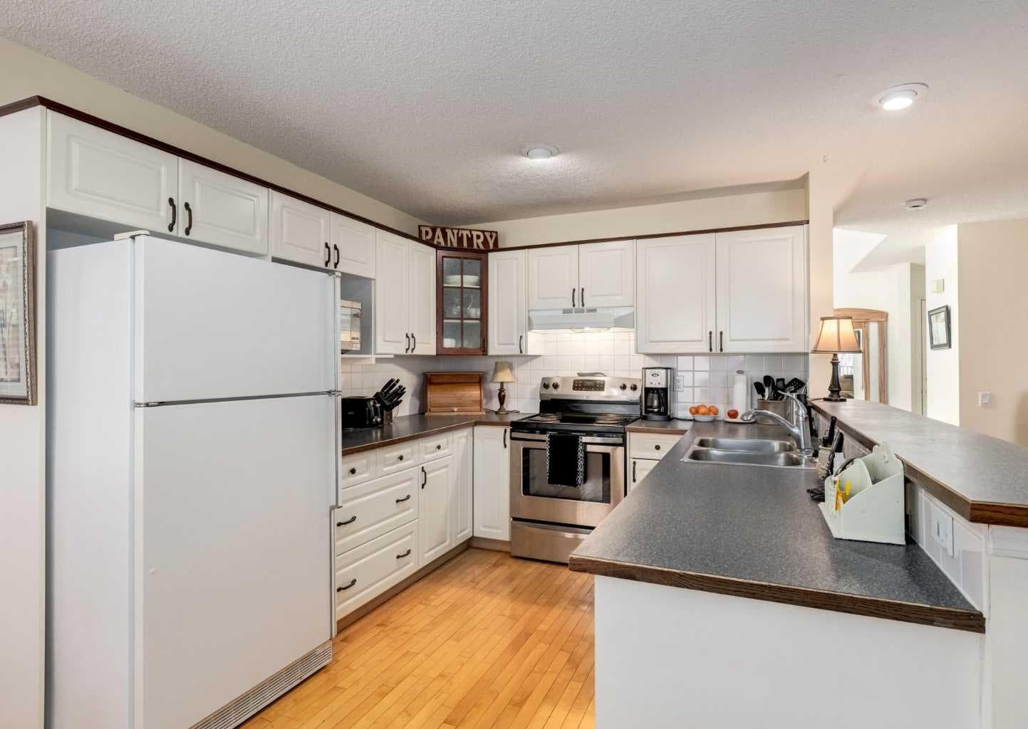 83 Gleneagles Close 