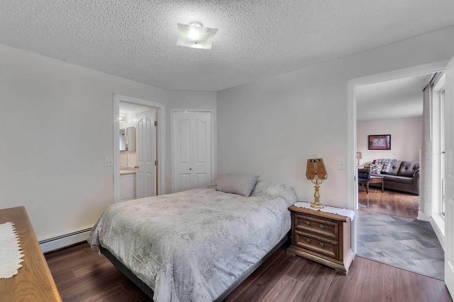 106, 7106 Valleyview Park SE