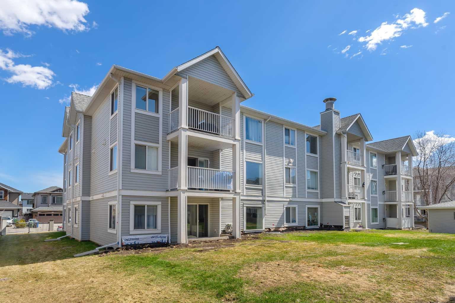 106, 7106 Valleyview Park SE