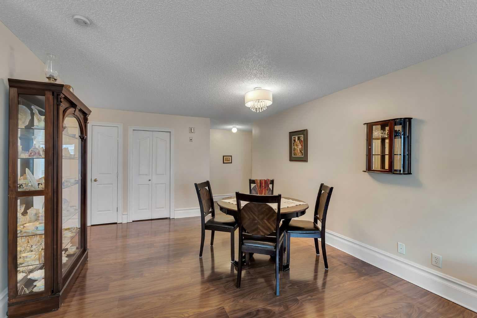 106, 7106 Valleyview Park SE