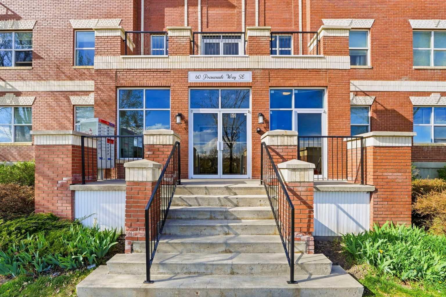 207, 60 Promenade Way SE