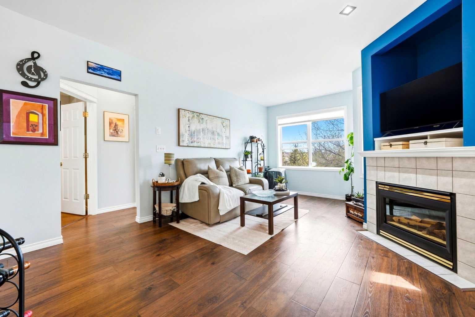 207, 60 Promenade Way SE