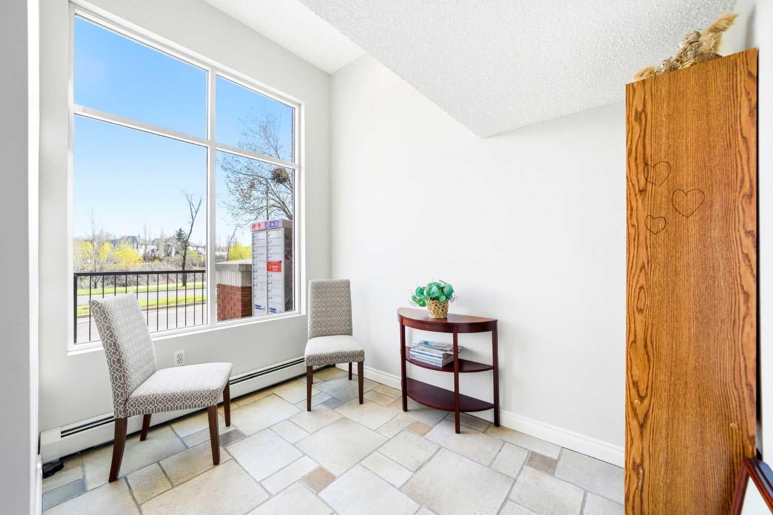 207, 60 Promenade Way SE