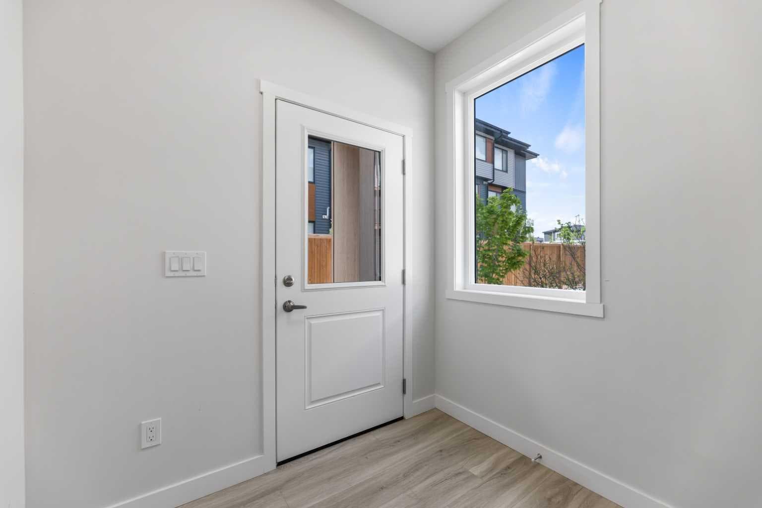 803, 90 Corner Meadows Manor NE