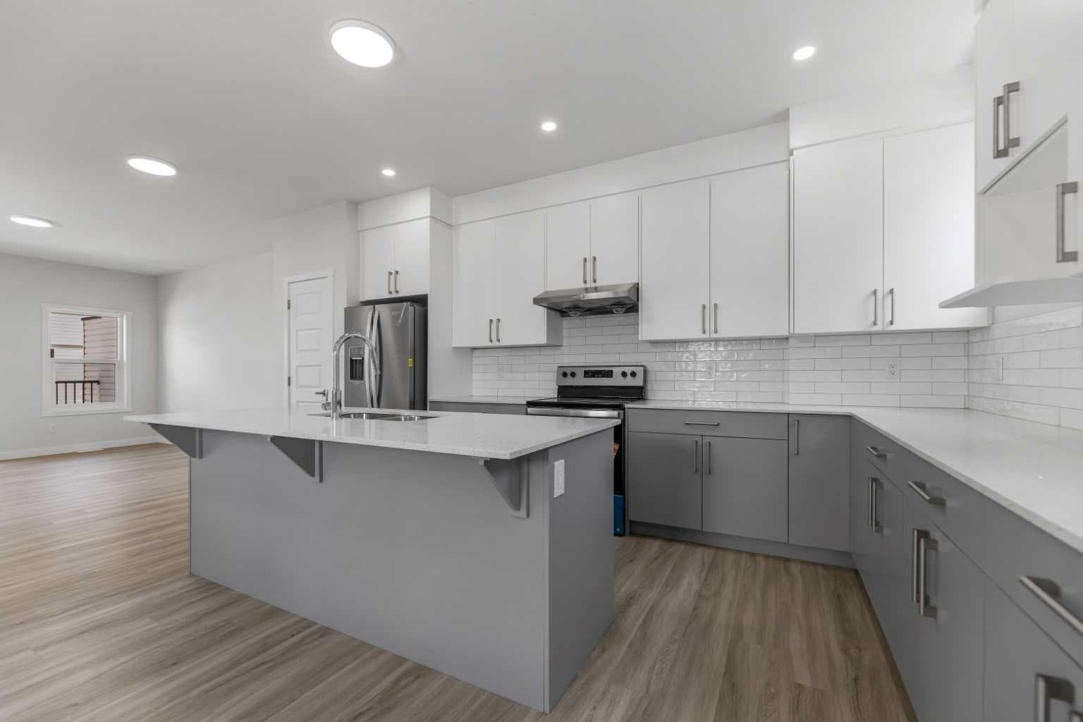 803, 90 Corner Meadows Manor NE