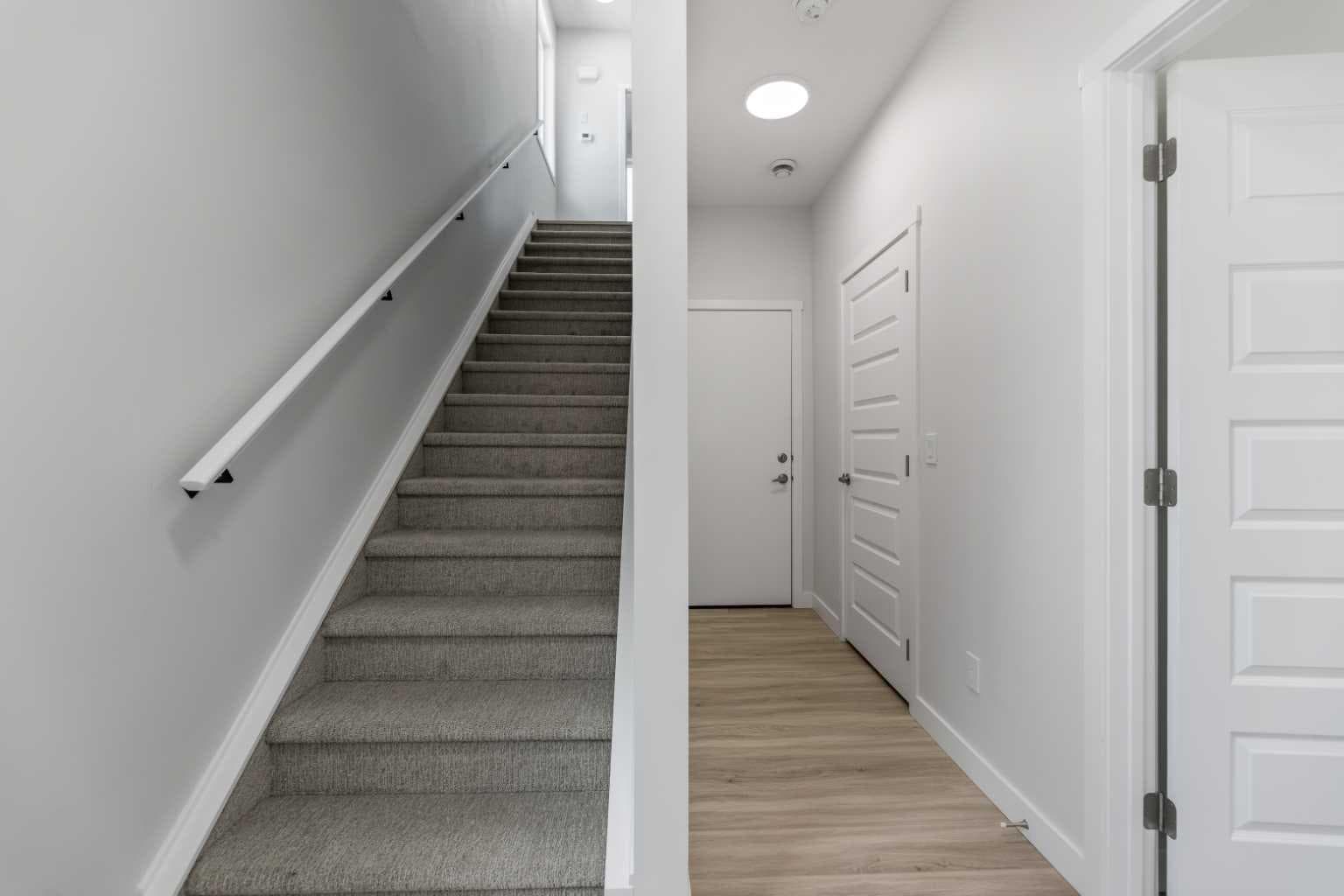 803, 90 Corner Meadows Manor NE