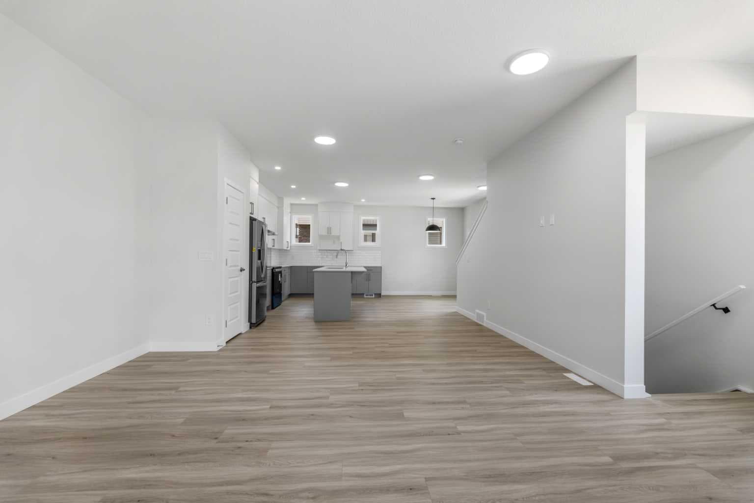 803, 90 Corner Meadows Manor NE