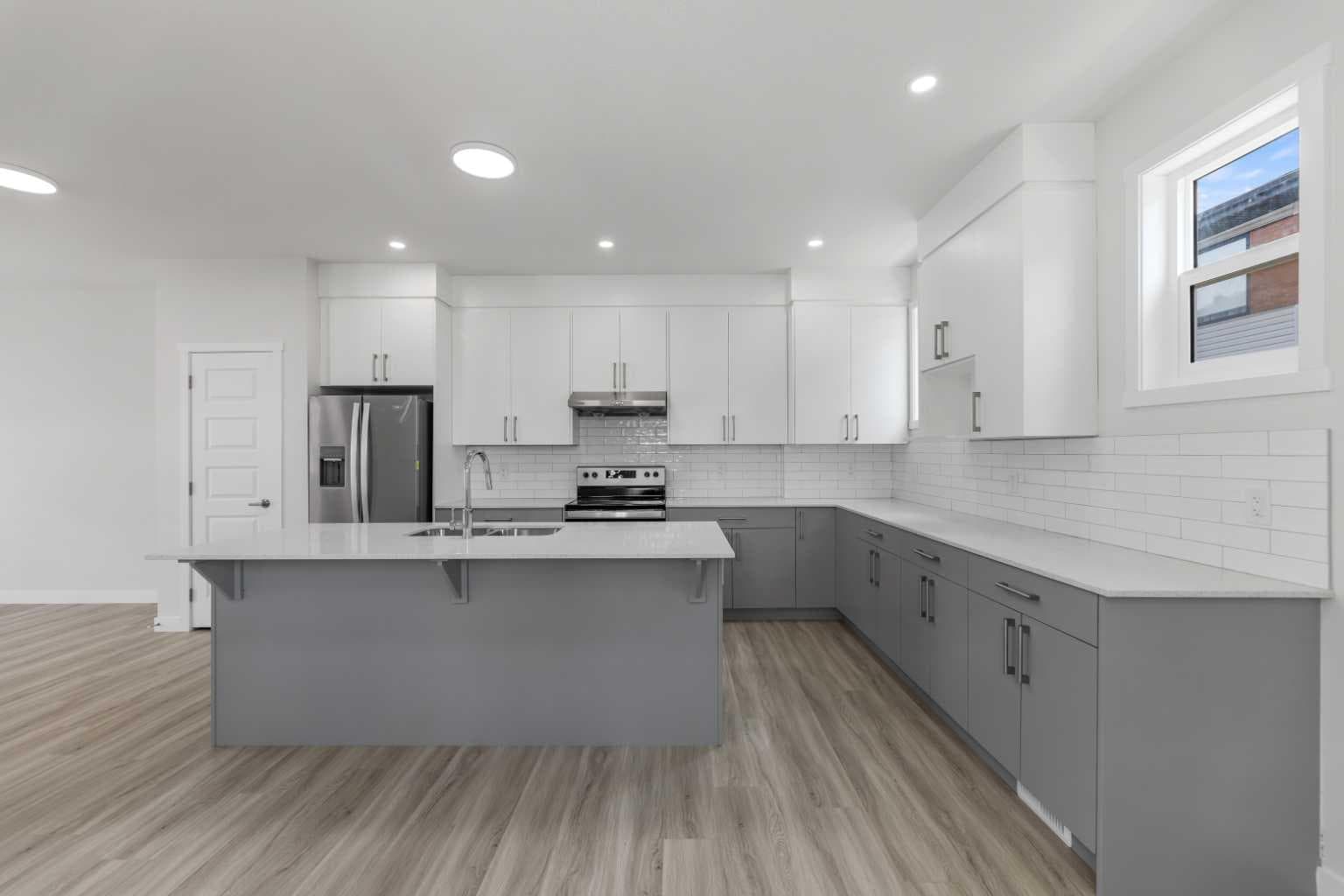 803, 90 Corner Meadows Manor NE
