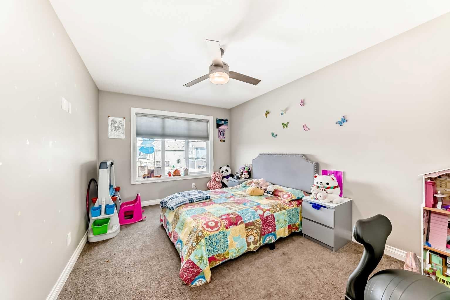 345 Marquis Landing SE