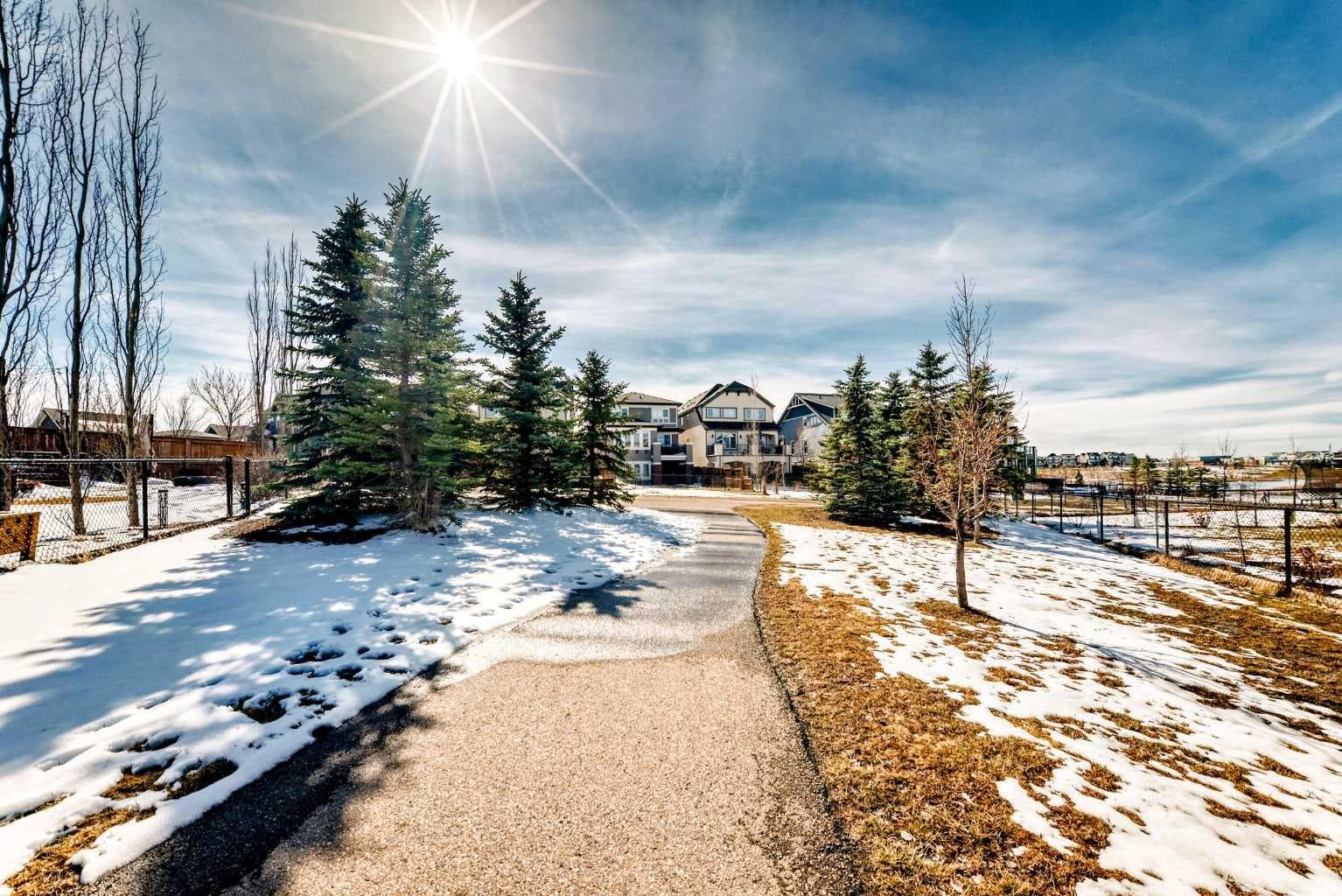 345 Marquis Landing SE