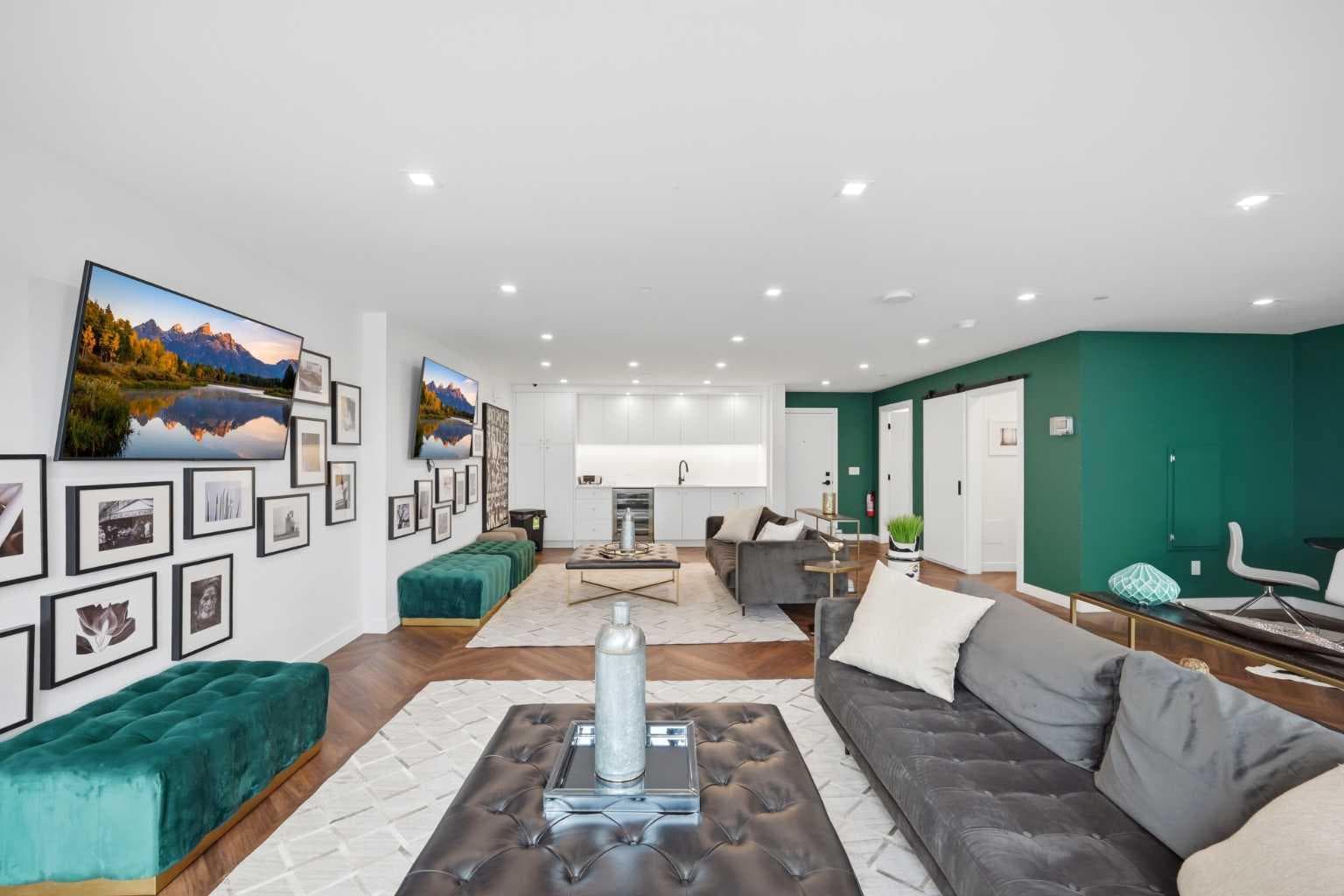 415, 8445 Broadcast Avenue SW
